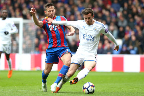 據舉足輕重 據舉足輕重