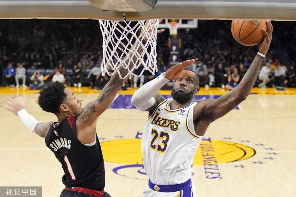 展現冷靜與 展現冷靜與